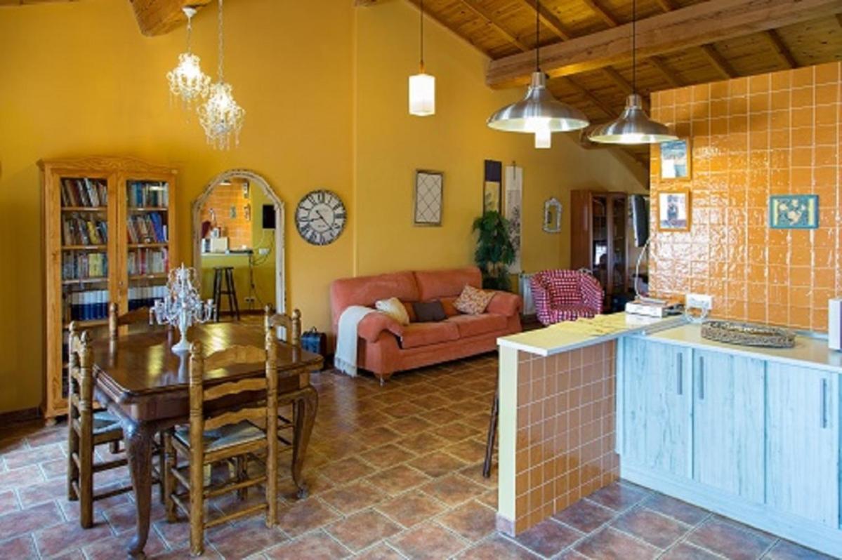 Beautiful Alamedas - Una Casa Rural Con Una Historia Unica Castronuno Exterior foto